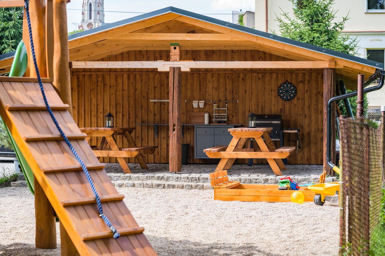 Penzion, Restaurant Gloria Chrastava المظهر الخارجي الصورة